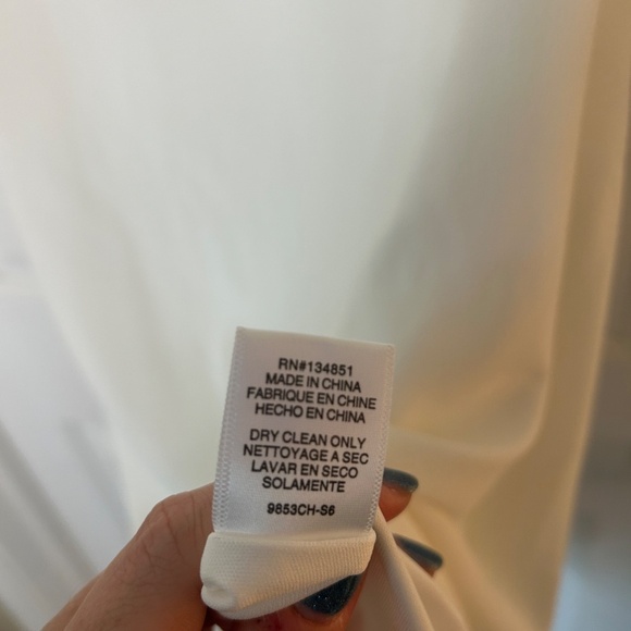 Charles Henry Off the Shoulder Dress in Ivory Size Small - Picture 3 of 10